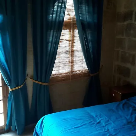 Ta' Lonza Farmhouse