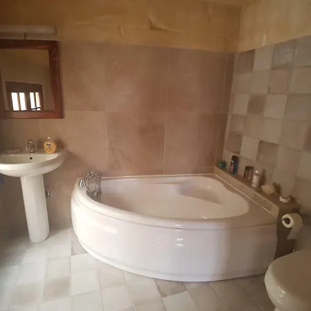 Σπίτι διακοπών Ta' Lonza Farmhouse *
